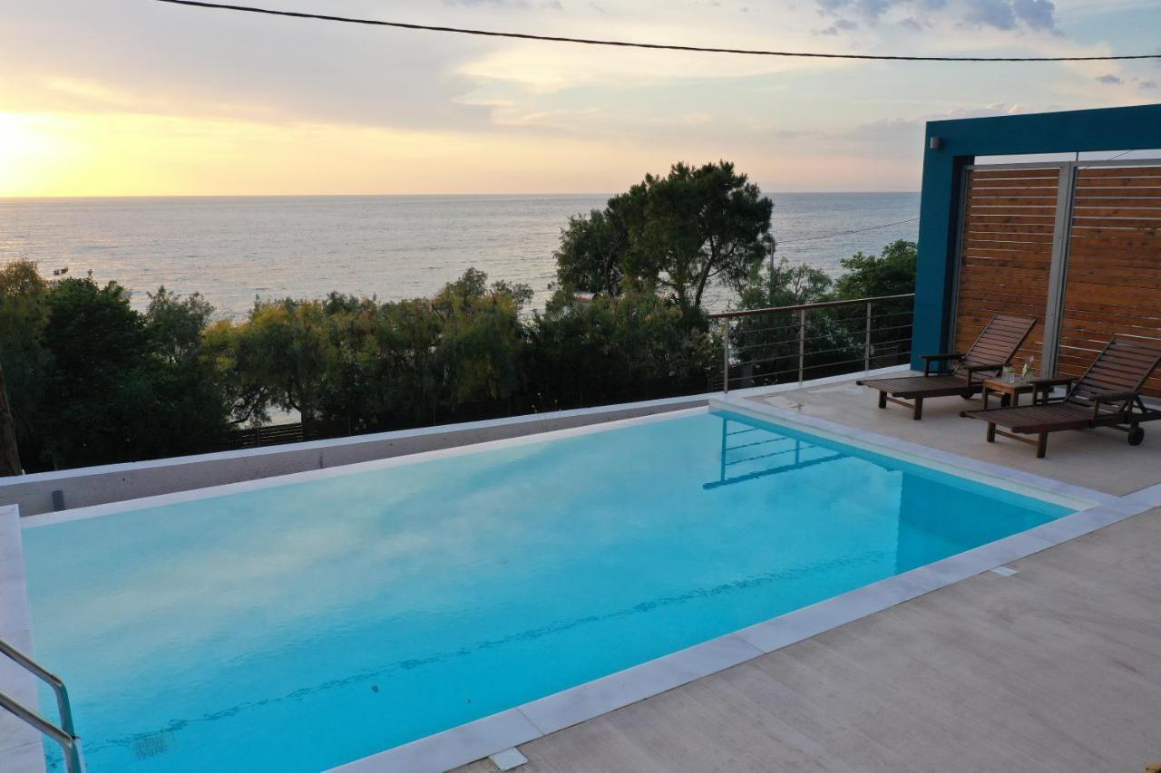 Capro - Milos Bay Villas Áyios Nikítas Exterior photo